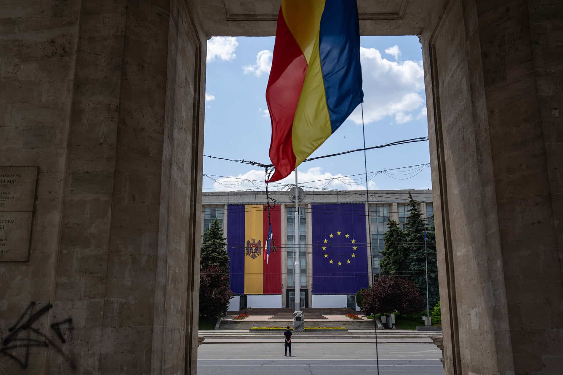 Moldova votes to join the European Union in referendum mired by Russian interference