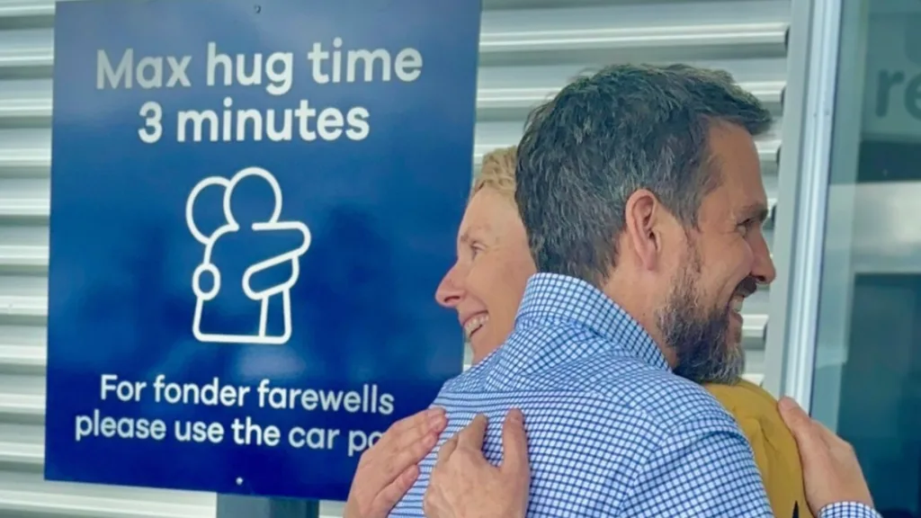 Airport introduces three-minute time limit on goodbye hugs