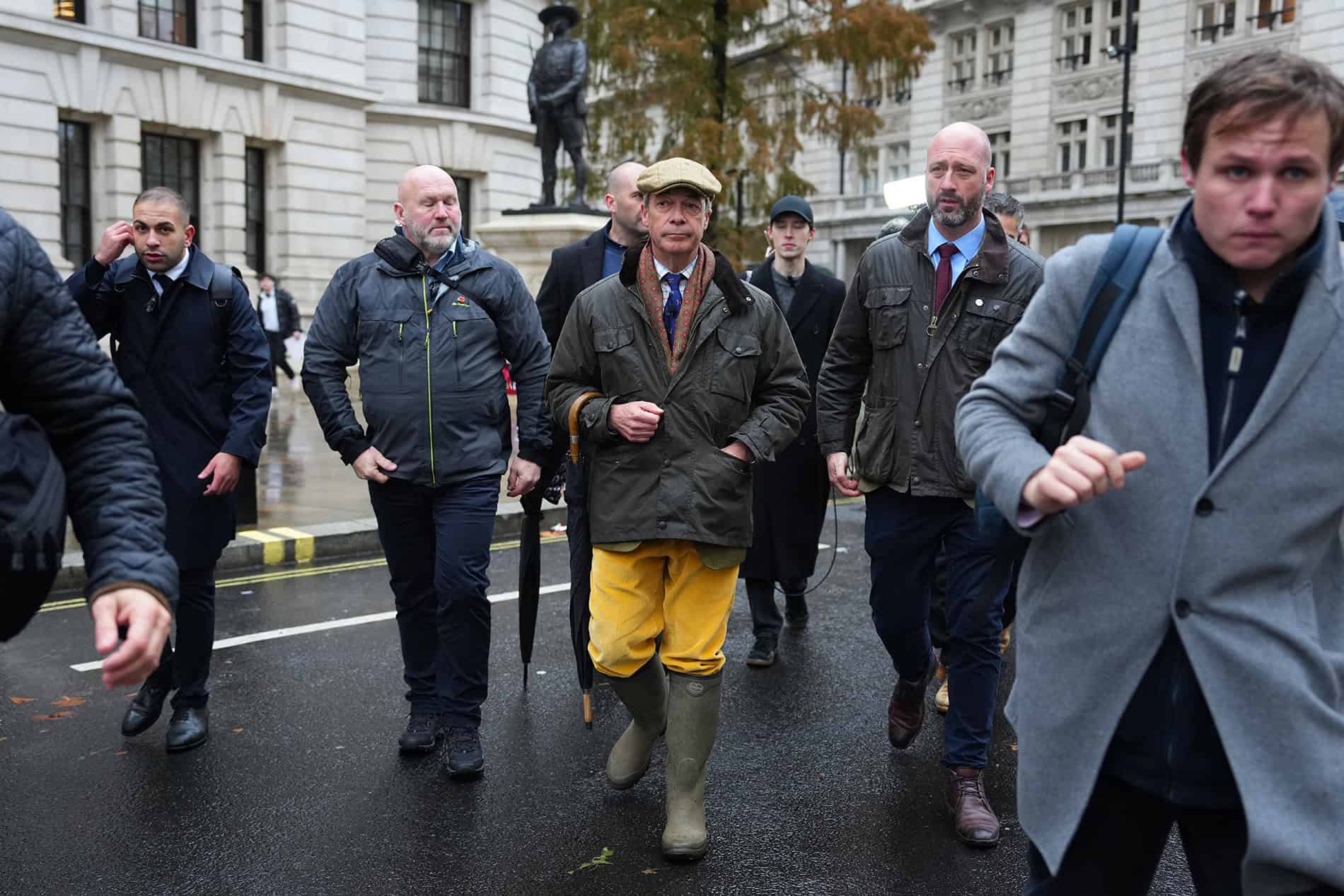 Nigel Farage turns up to farmers’ rally and everyone says the same thing